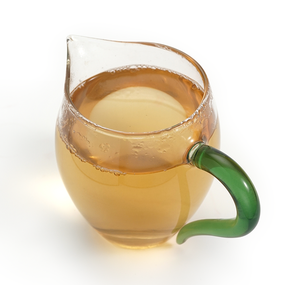 357g 2020 raw Pu’er infusion (Mang Fei), strong and structured tea soup