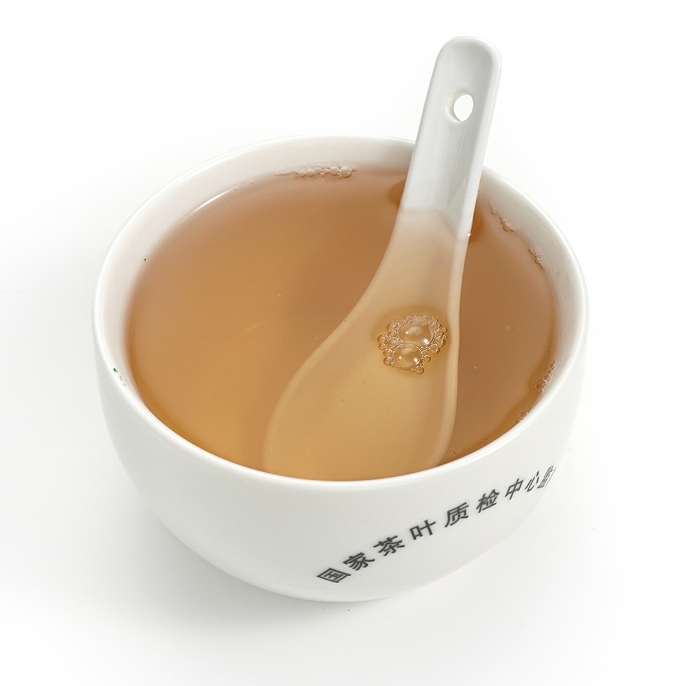 Mang Fei 2020 Sheng Pu’er tea liquor 357g, vibrant mountain taste