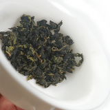 Light-roasted Tie Guan Yin oolong tea dragonfly head shape