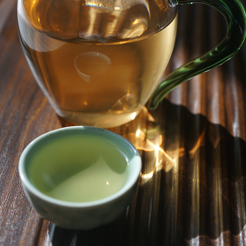 liquor of Charcoal Roasted Jin Gui oolong