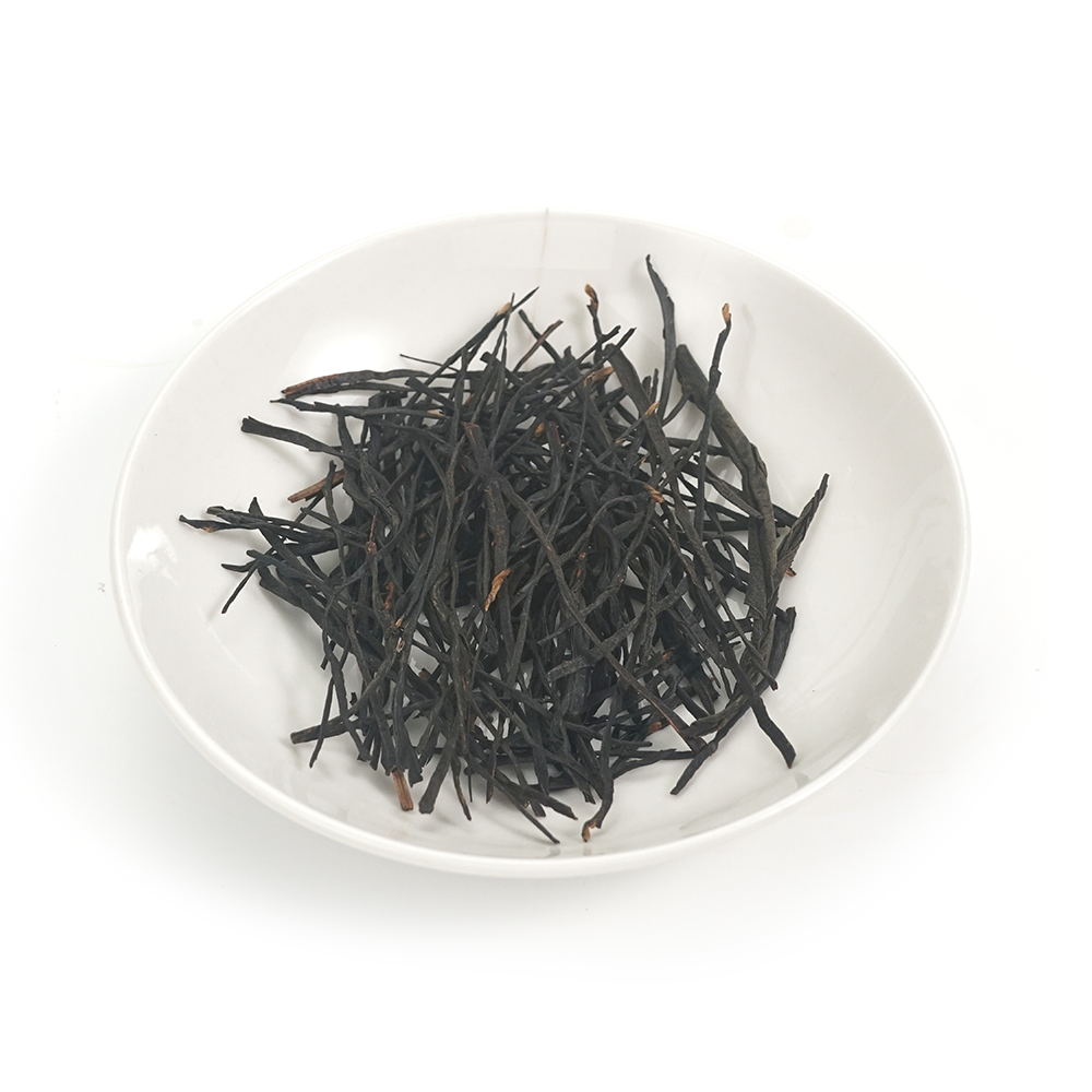 Artisan Chinese Black Tea (China Red) dry tea strips with intense natural floral fragrance.