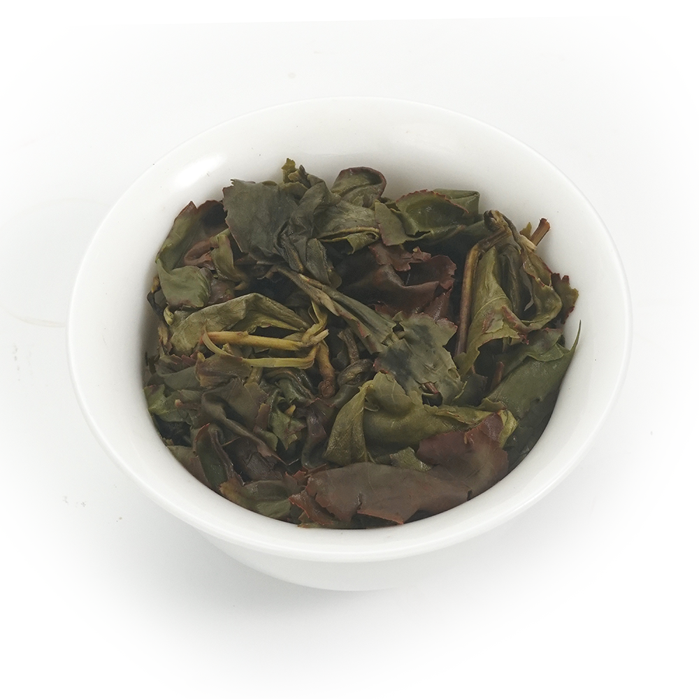 High quality wet tea leaves of best oolong tea for floral aroma